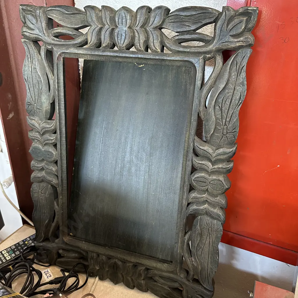 Carved frame Image 1++