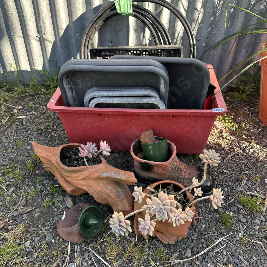 garden ornaments etc Image 1++