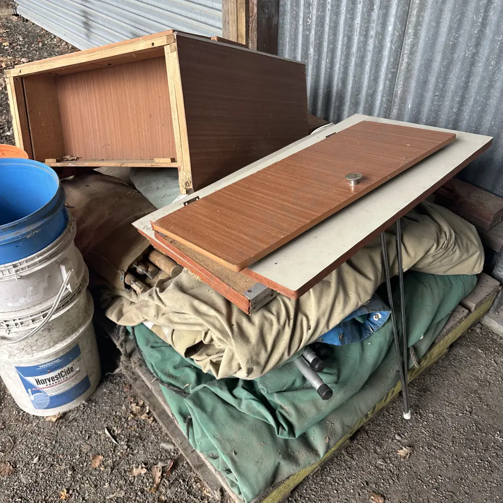 Caravan 1976 Crusader480 registered & New WOF.  Comes with awning Image 1++