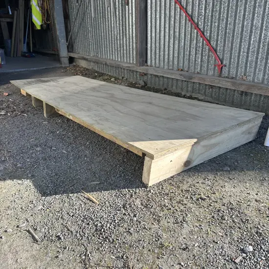 Wooden ramp plus 2.4m post and boxing etc