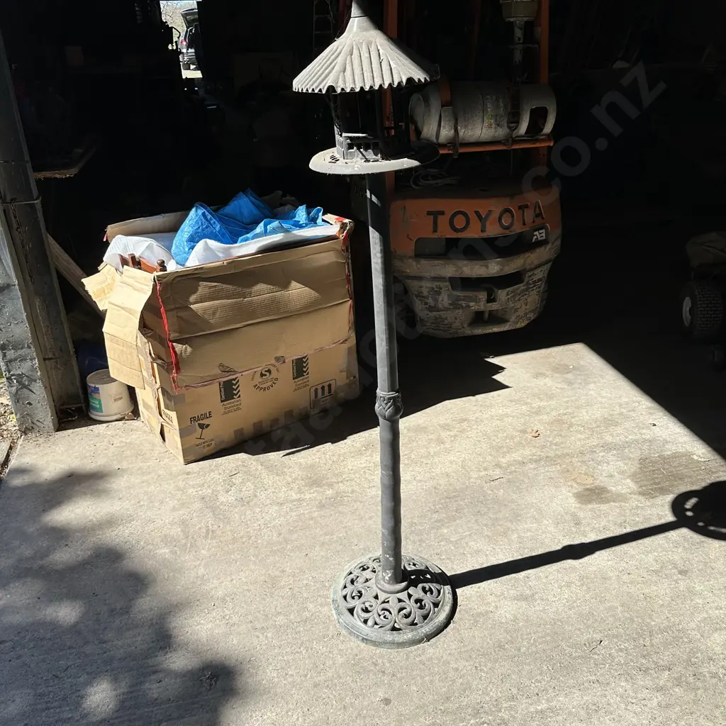 plastic bird feeder Image 1++