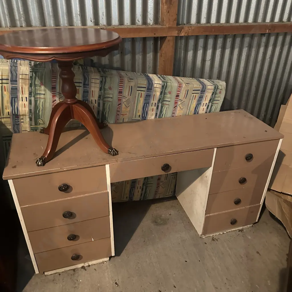 desk, wine table, TV cabinet, foam squab Image 1++