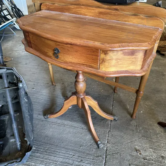 MJ Stark hall table