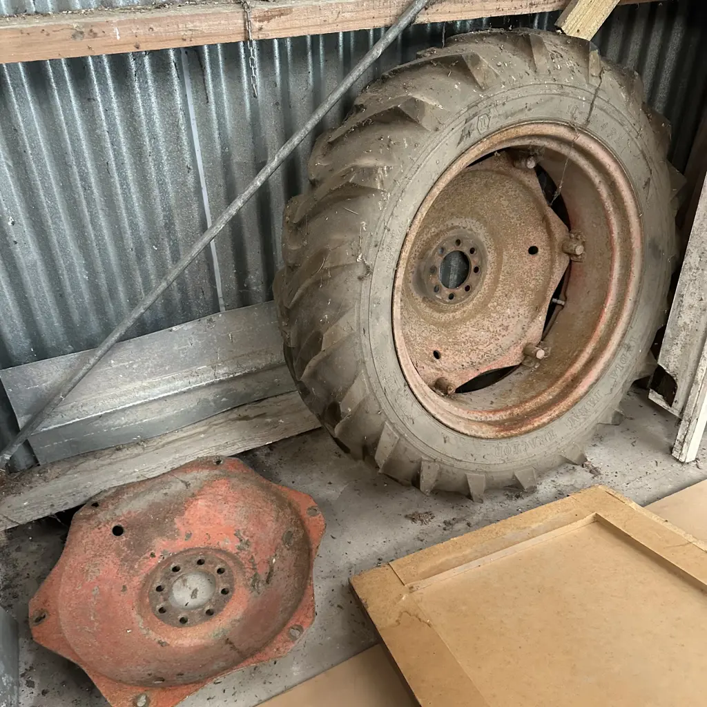 tractor wheel Image 1++