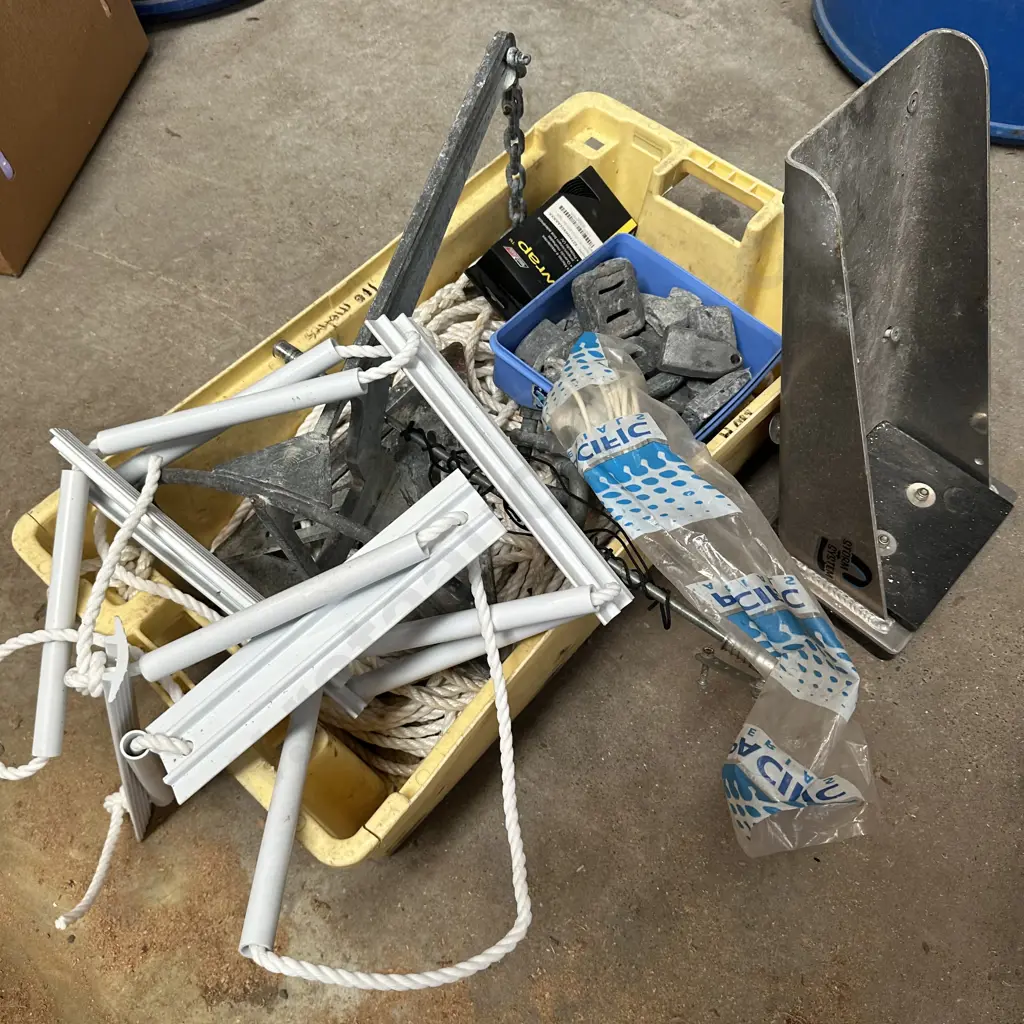 anchor, rope, weights, and auxiliary mount Image 1++
