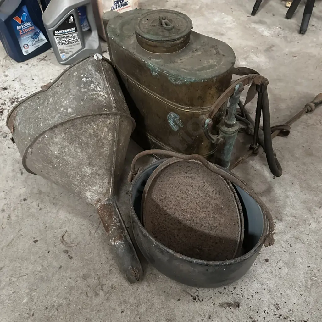 vintage sprayer, funnel and pot Image 1++