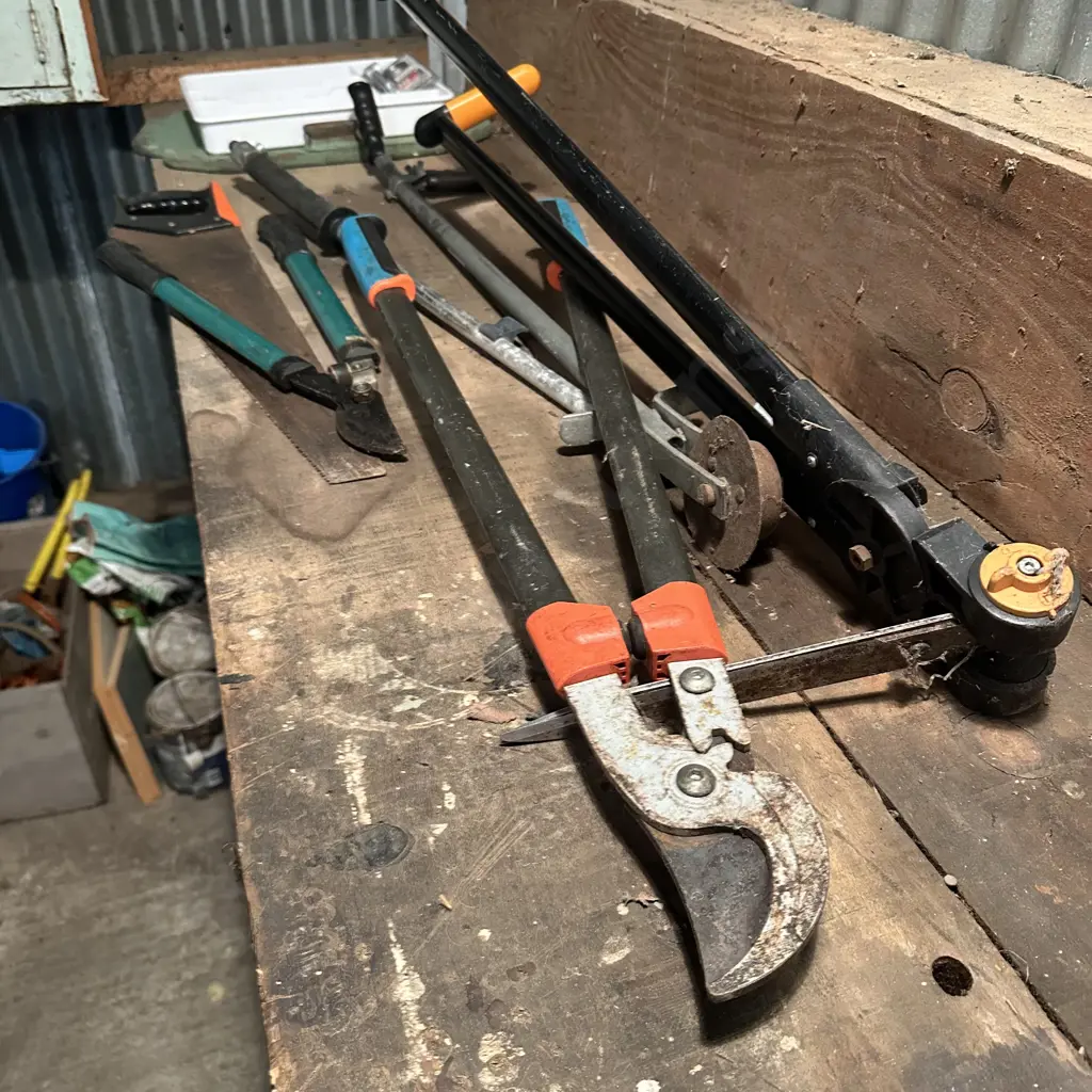commercial loppers etc Image 1++