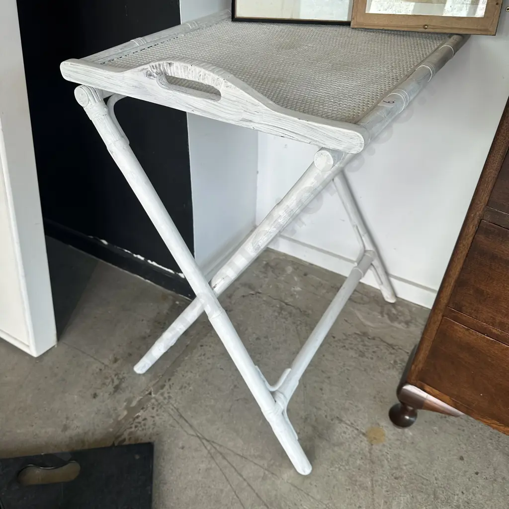 cane patio serving tray Image 1++