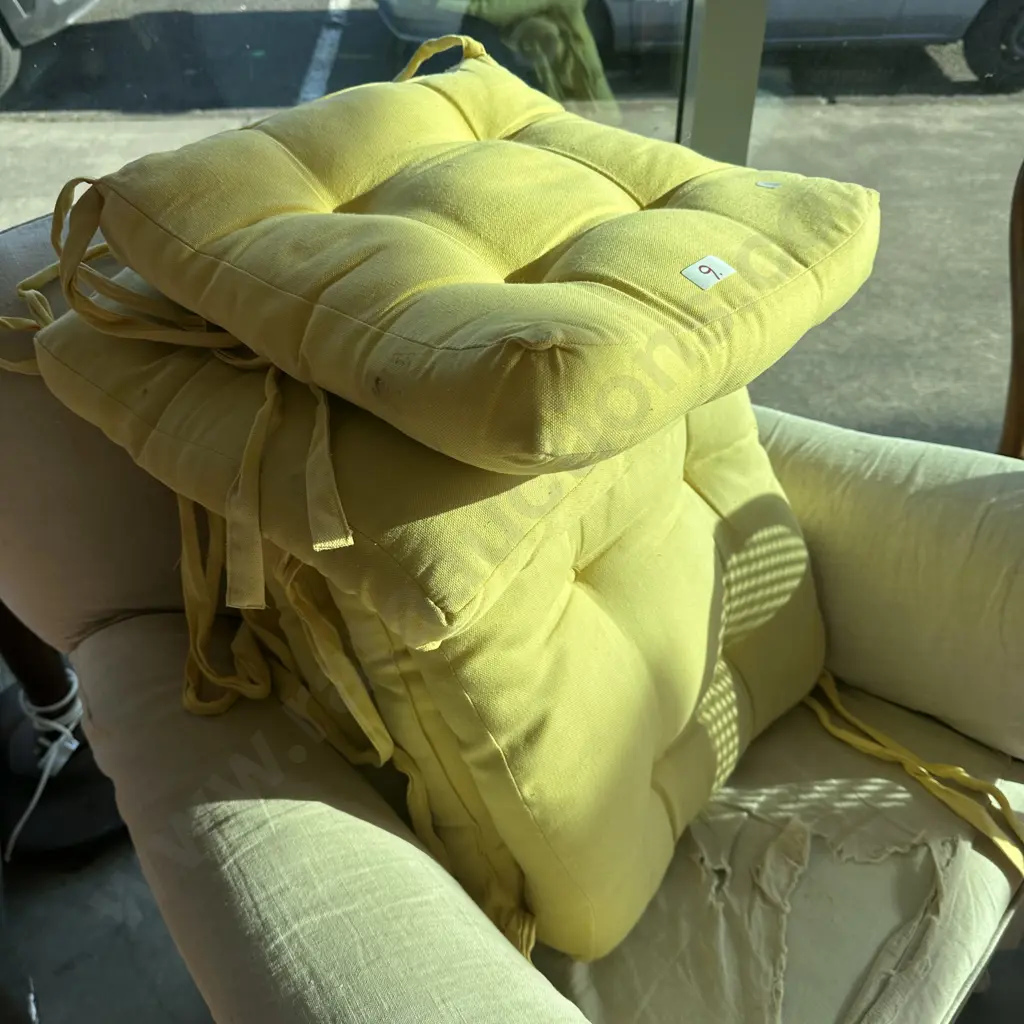 set 6 chair cushions Image 1++