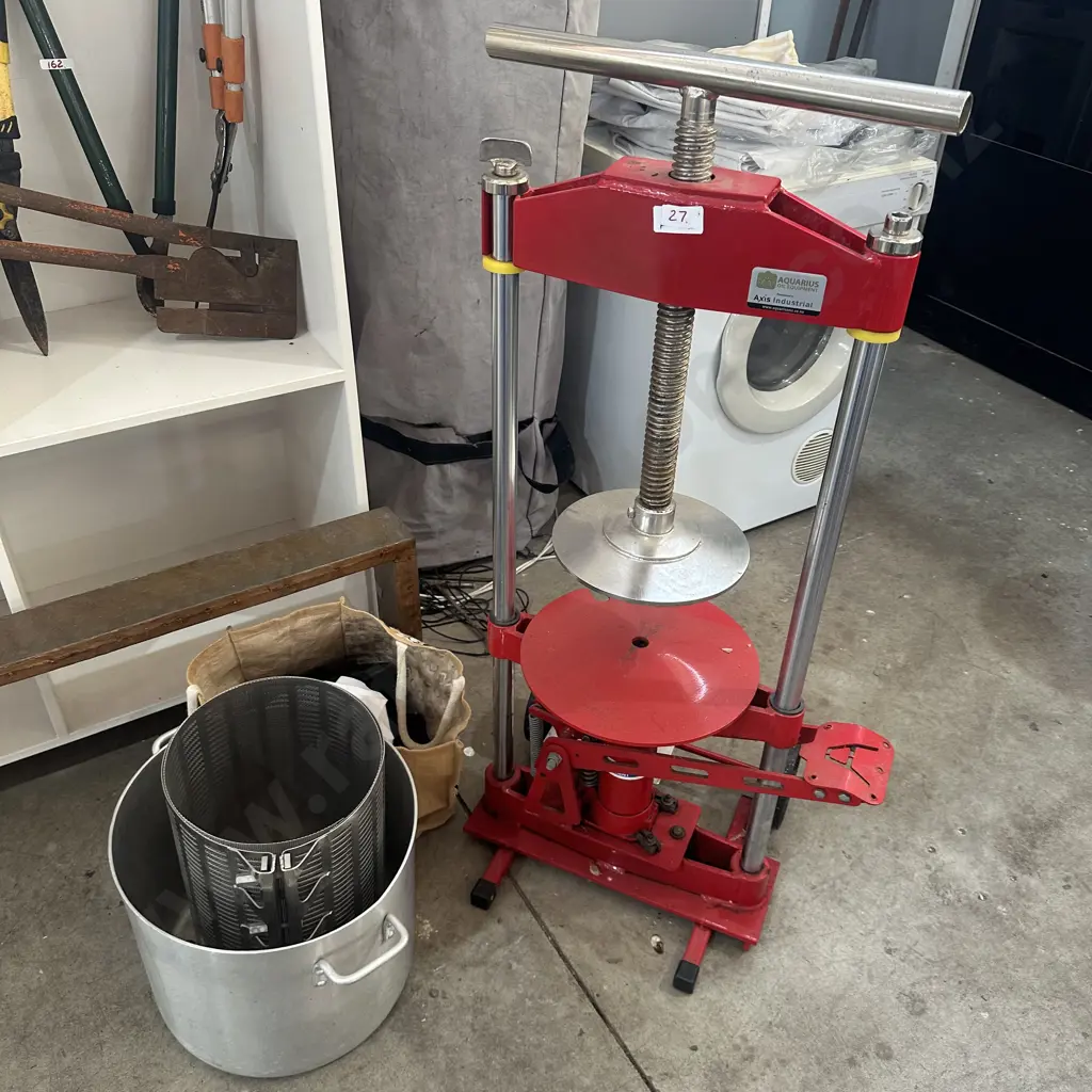 Aquarius Olive Oil  press Image 1++