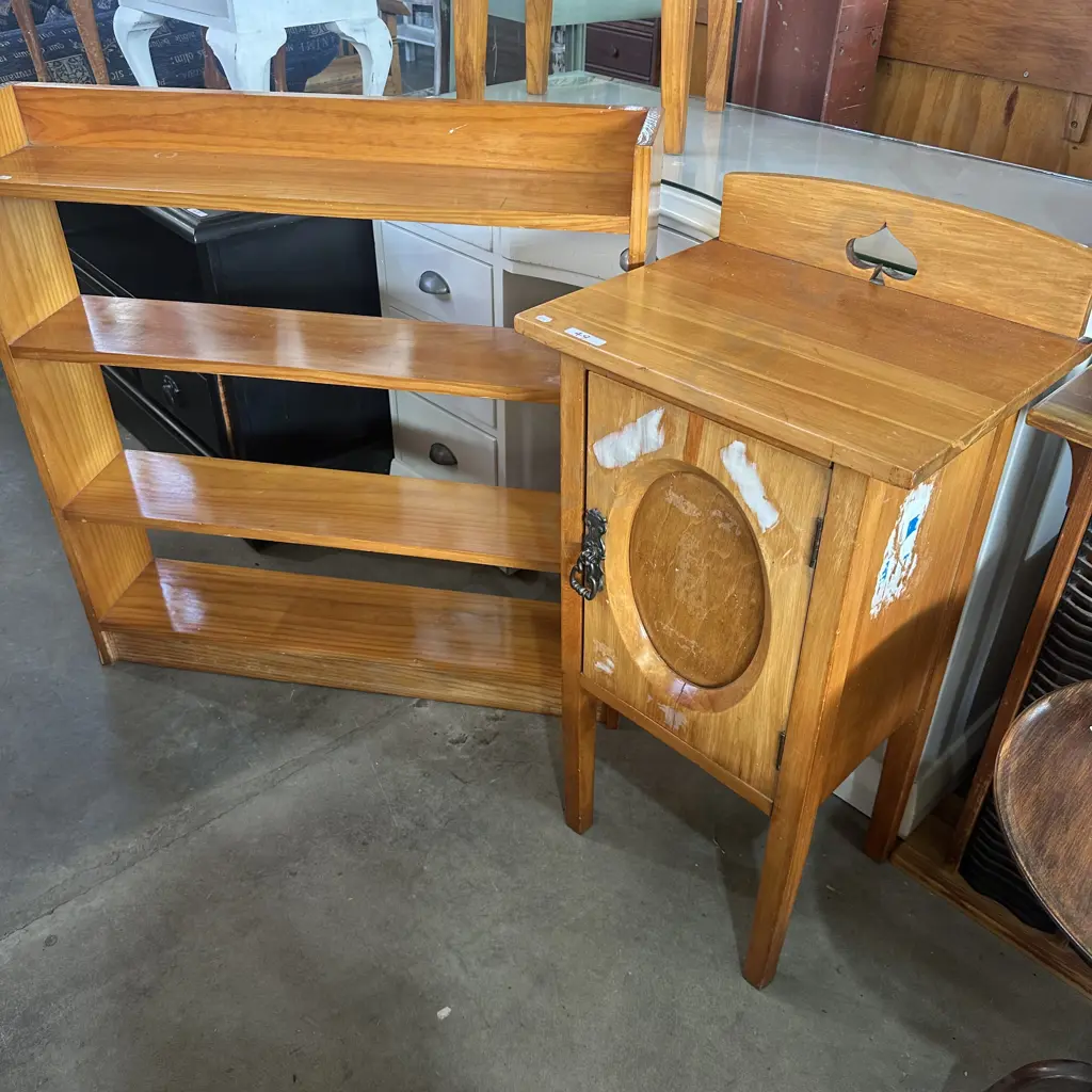 Rimu bedside & Pine book shelf Image 1++