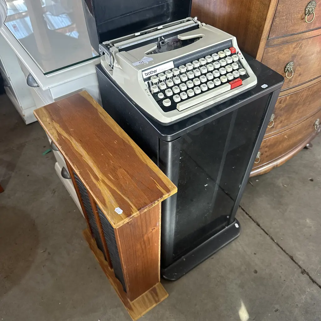 Vintage typewritter, CD & stereo stands Image 1++