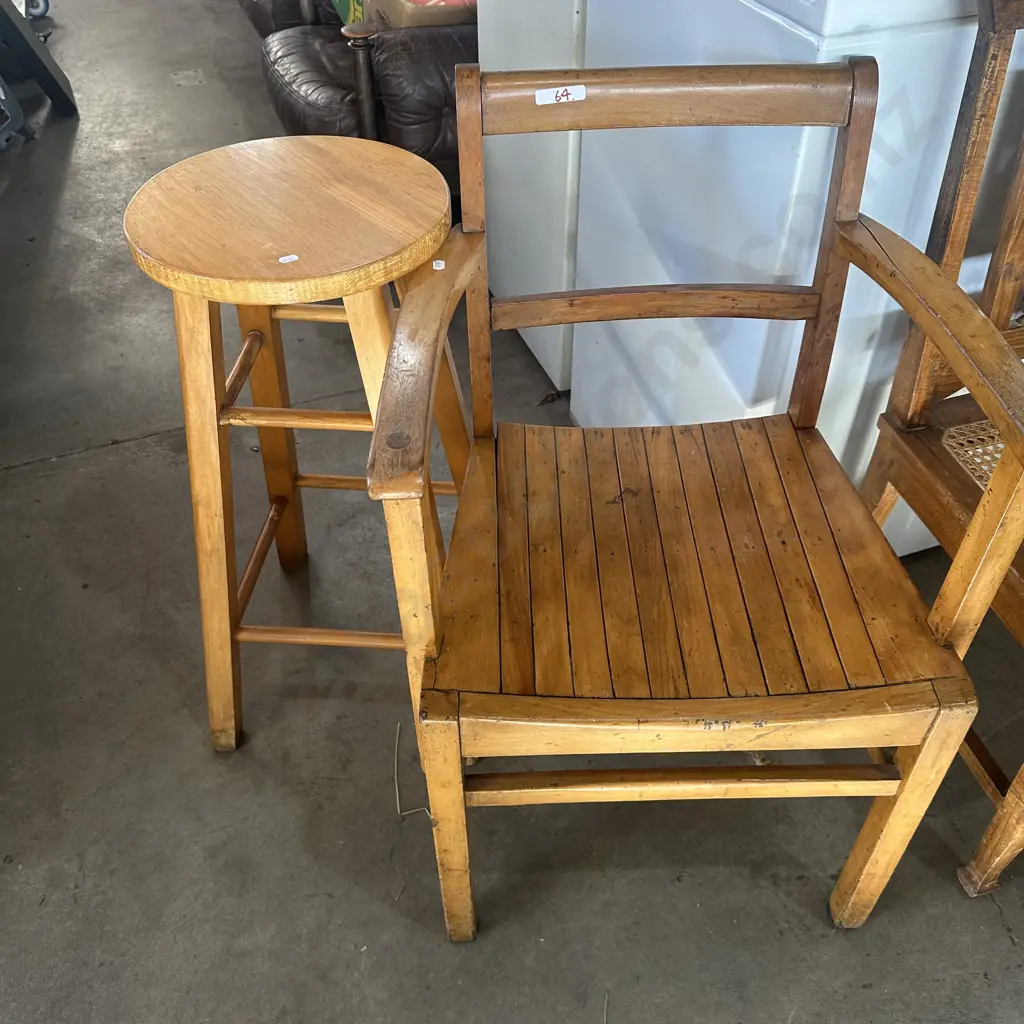 Wooden chair and bar stool Image 1++