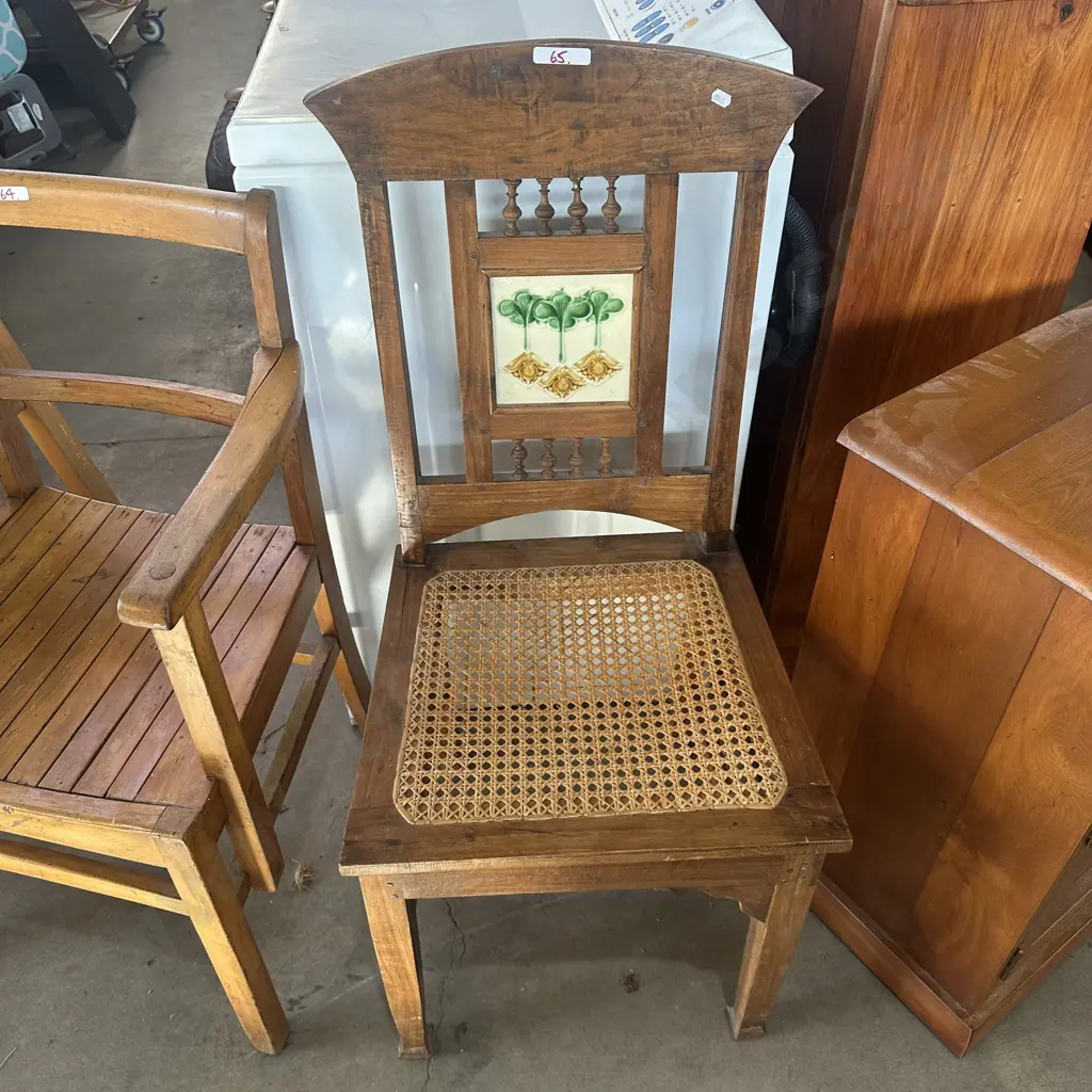 Antique chair Image 1++
