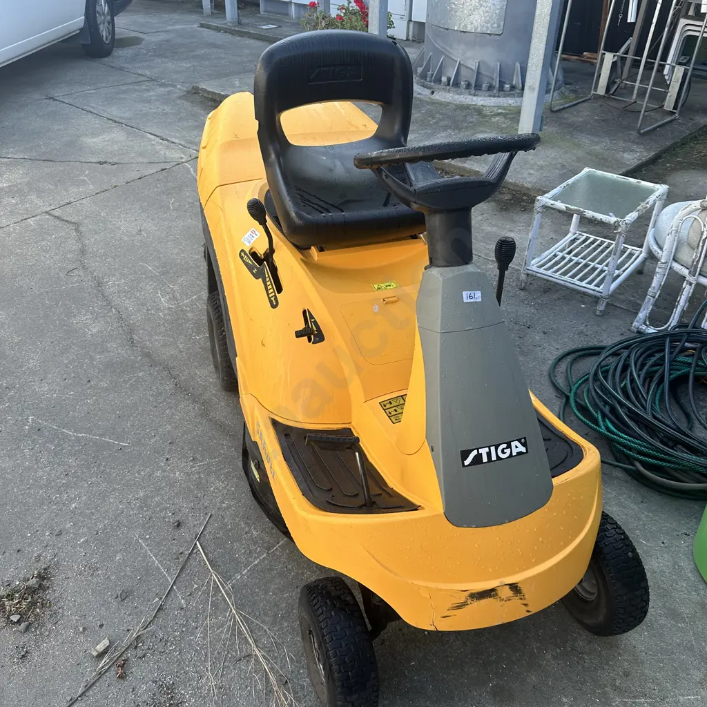 STIGA  Ride on lawn mower, just serviced at Stihl shop - working well. Image 1++