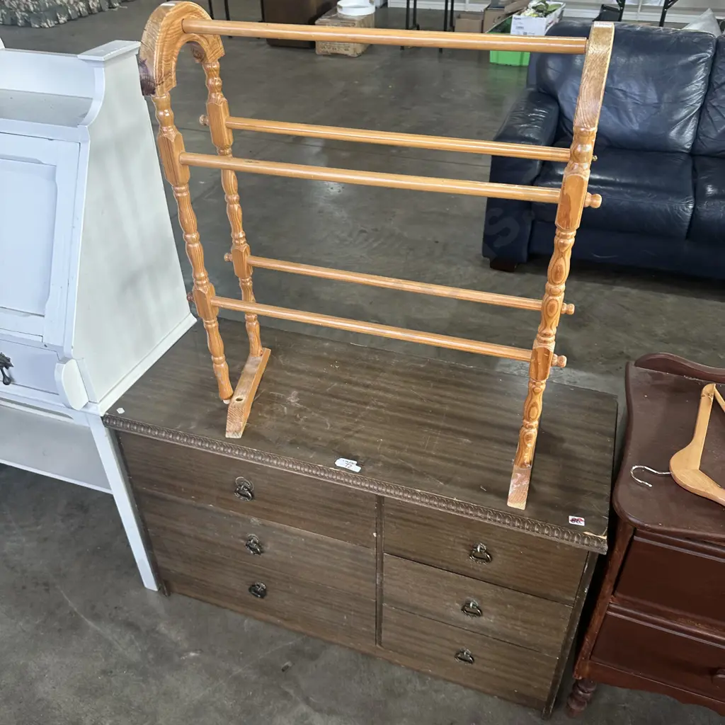 lowboy and rail - average Image 1++