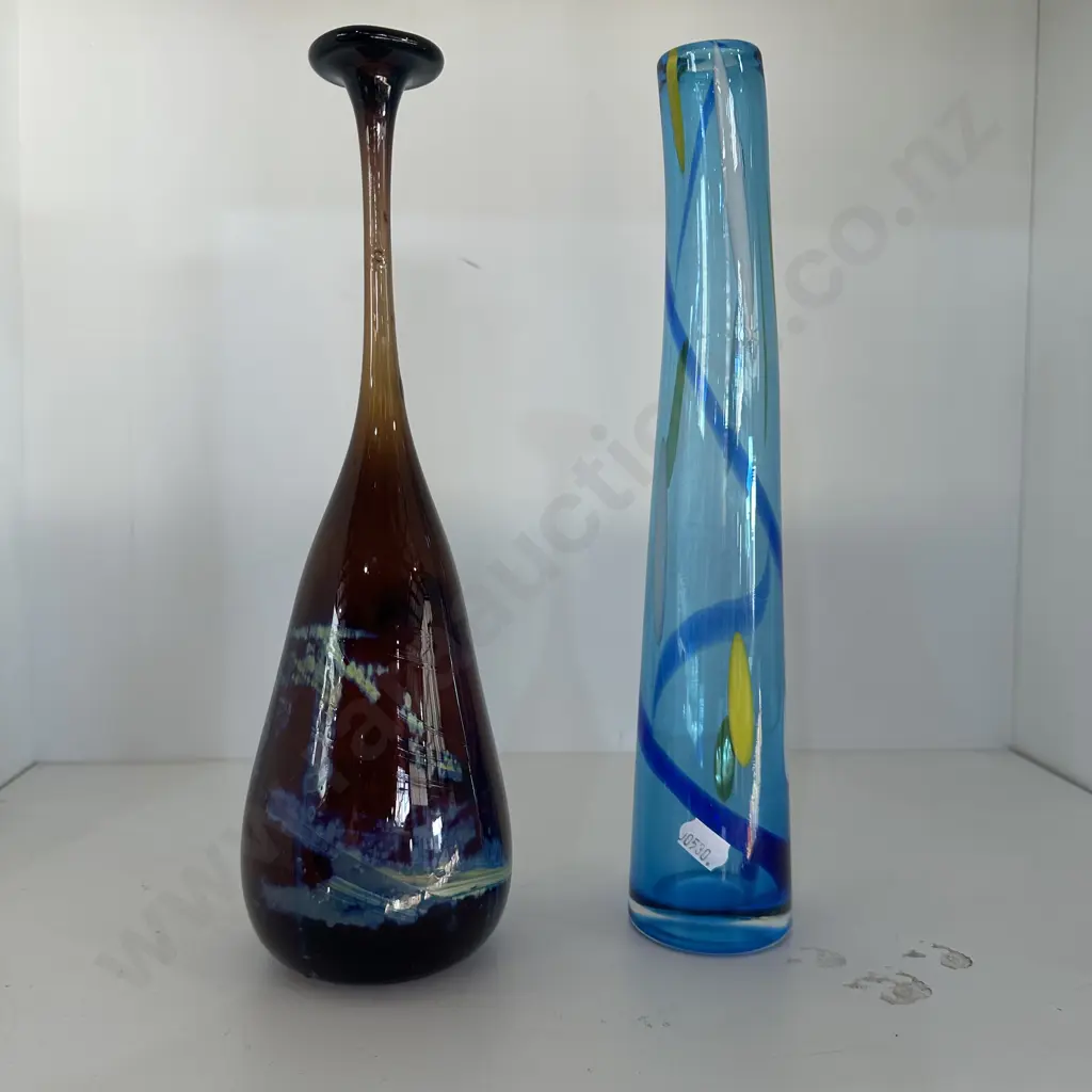 2 Art glass vases 30cm Image 1++