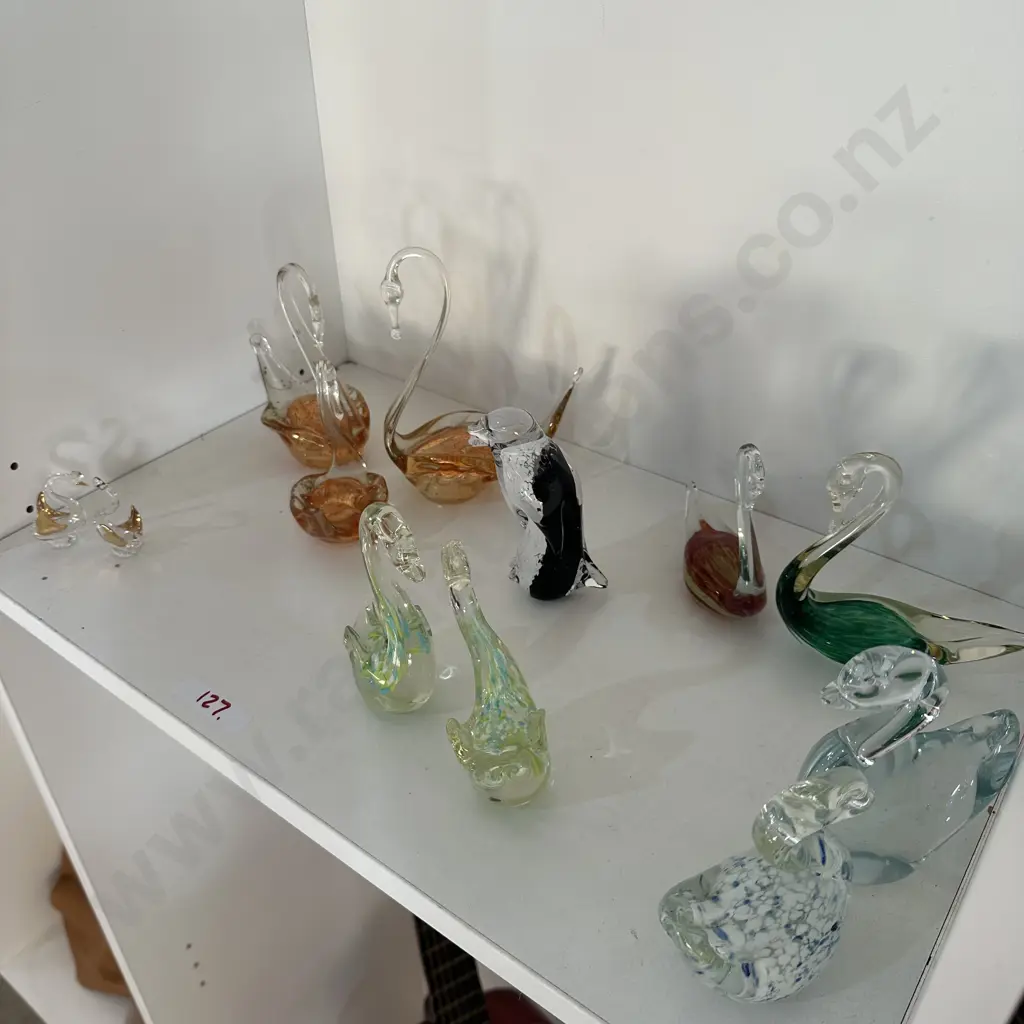 Collection of Art glass swans plus Penguin Image 1++