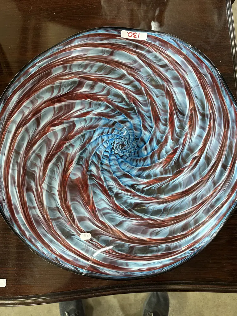 Large signed Art Glass platter 43cm. Image 1++