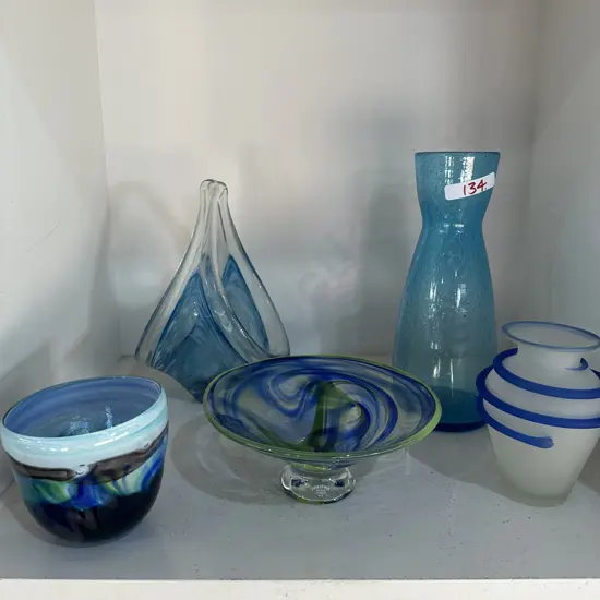 5 Art glass items inc Hokitika