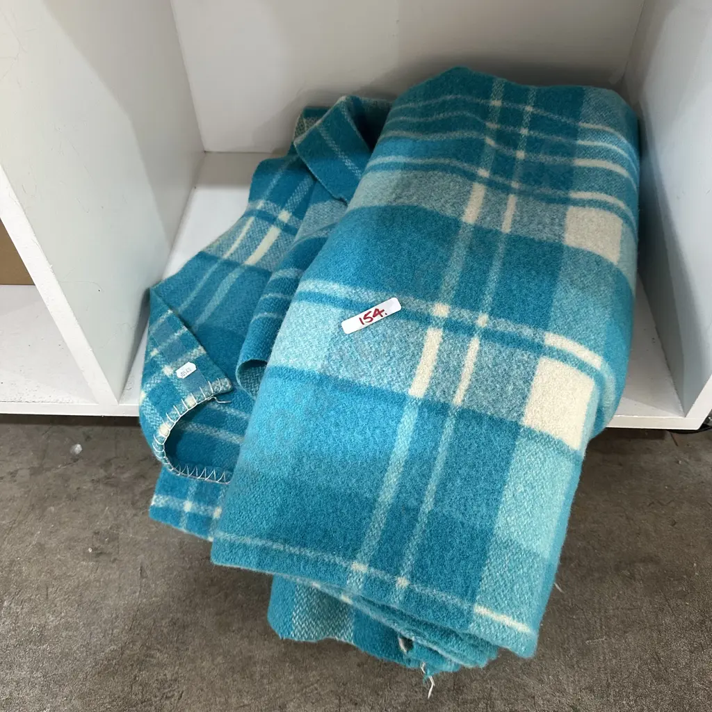 Vintage blanket Image 1++