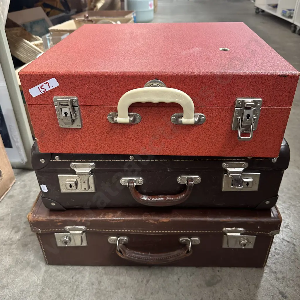 2 suitcases and picnic set Image 1++