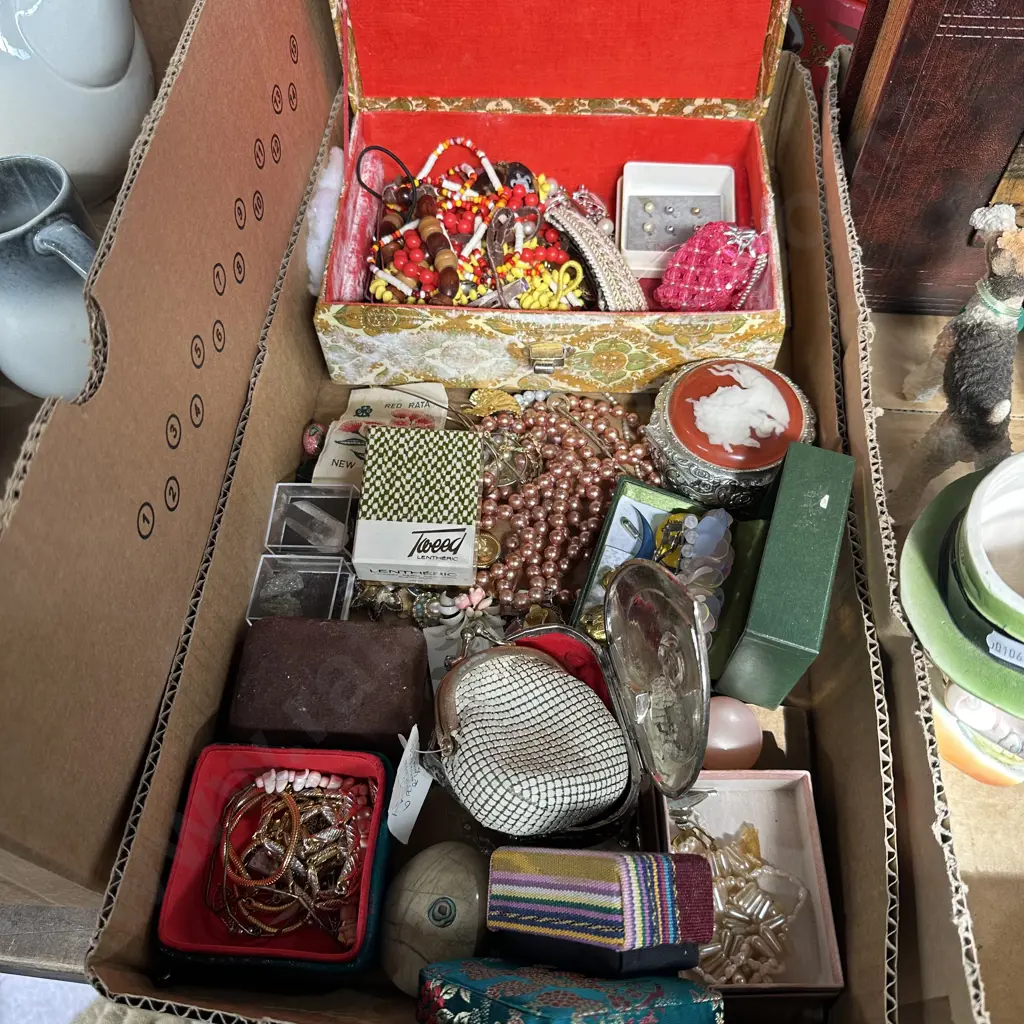 Jewellery items etc Image 1++