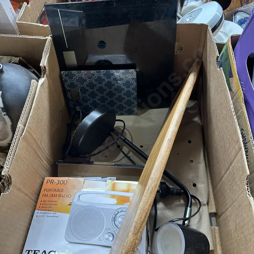 Portable radio, scales, lamp etc Image 1++
