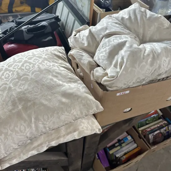 Duvet and cushions
