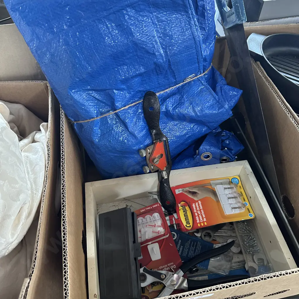 Box lot including spoke shave and tarp etc Image 1++
