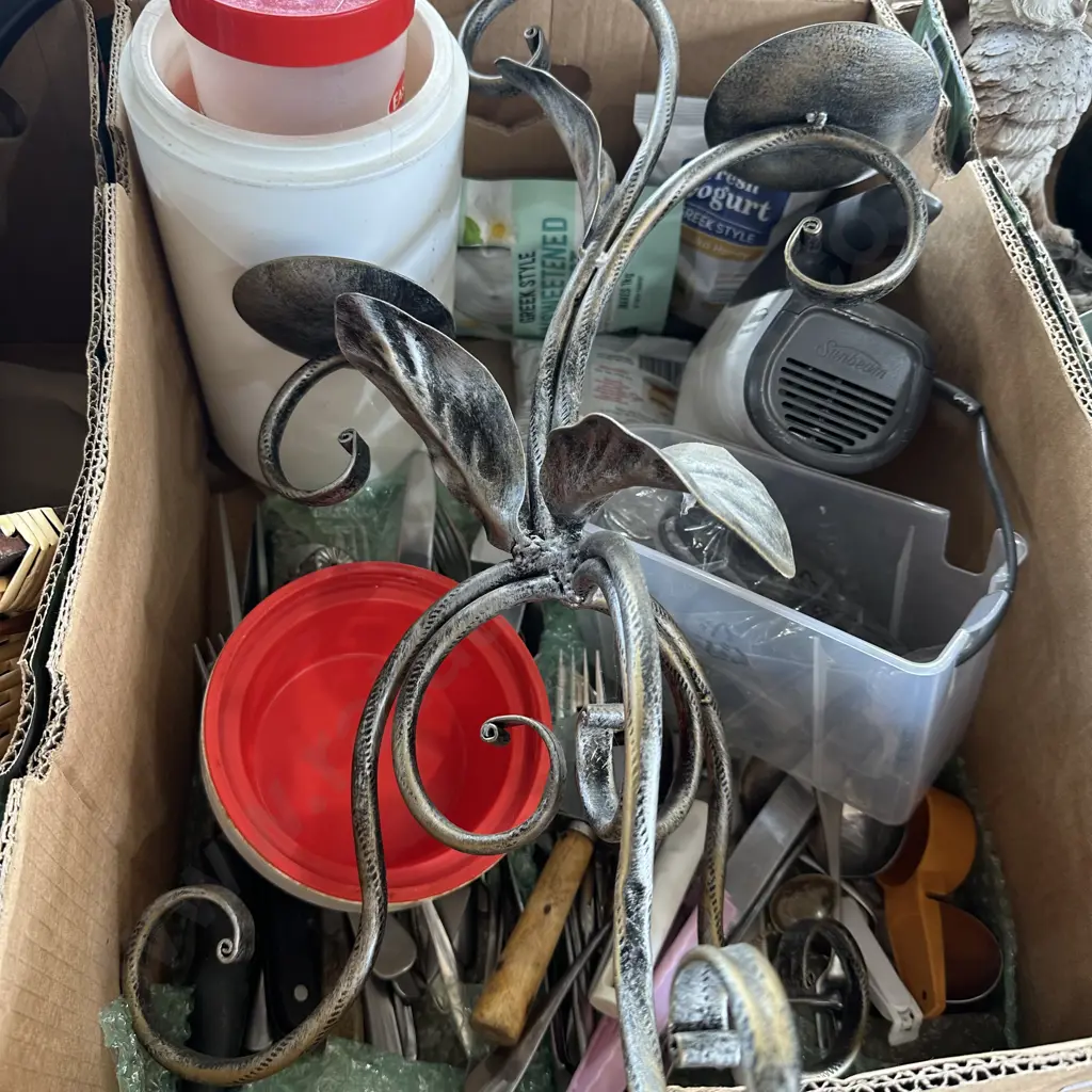 Box of cutlery, mixer, yoghurt maker etc Image 1++
