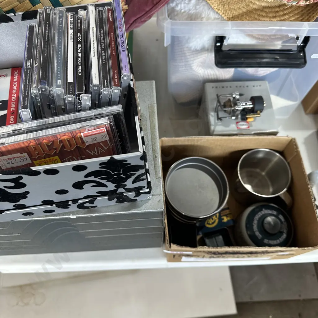 Primus outdoor cookset, metal file and CDs Image 1++