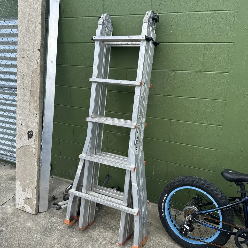 Ladder Image 1++