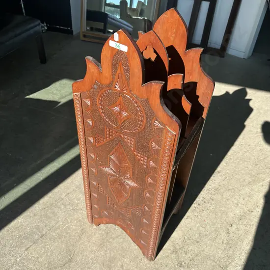 Carced Kauri magazine stand