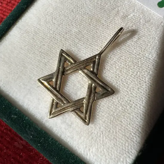 9ct Gold pentant 1g