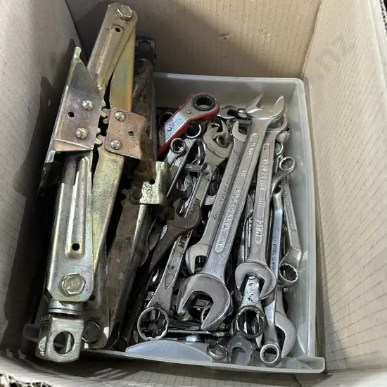 2 jacks and spanners