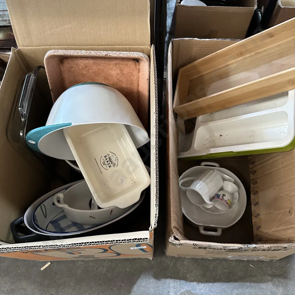 Boxes bakeware etc. Image 1++