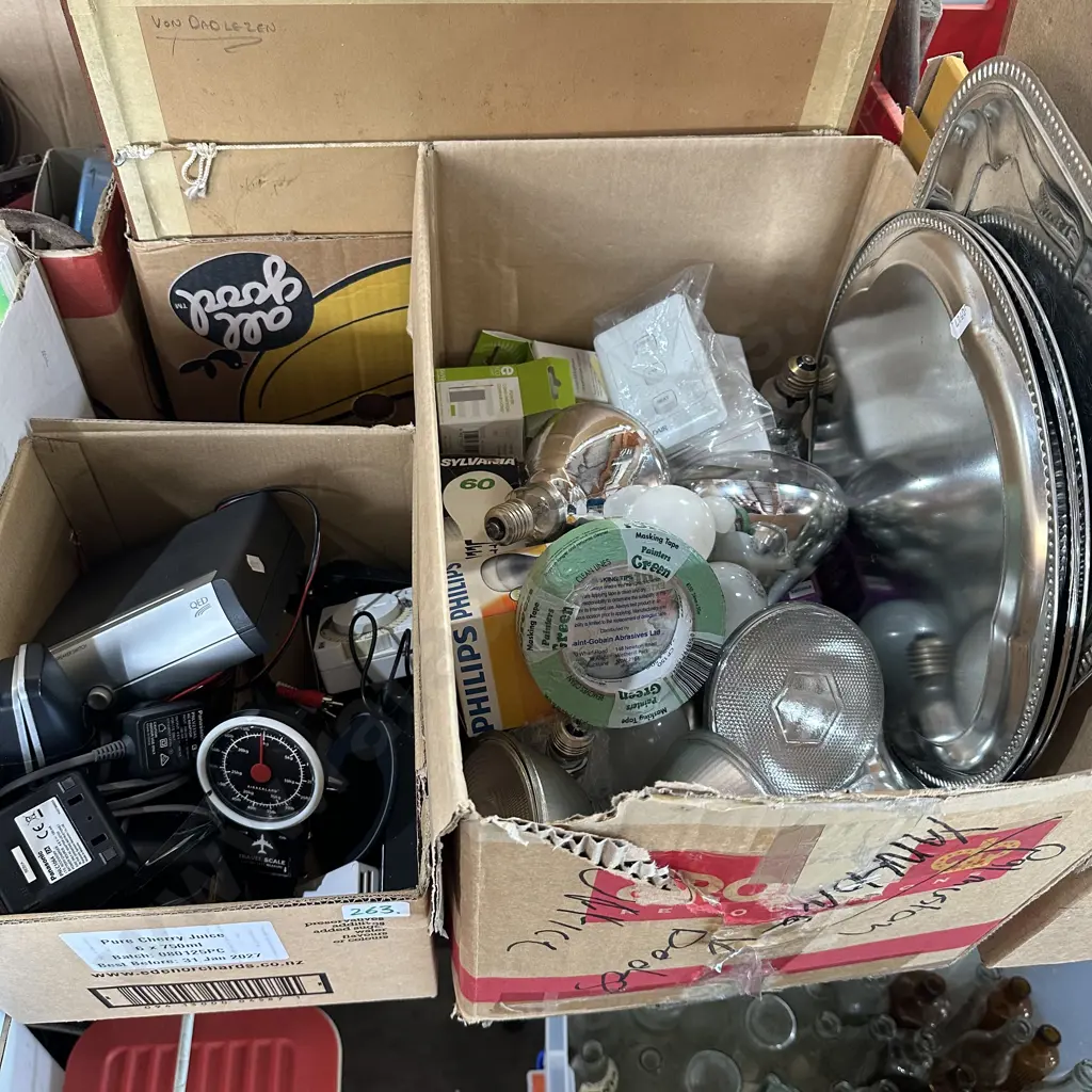 2 boxes Silver trays, light bulbs etc. Image 1++