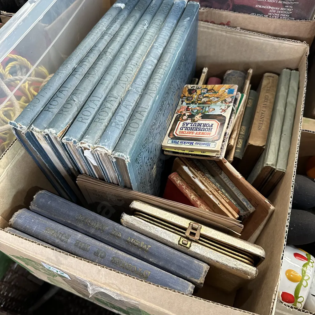 Box of books Image 1++
