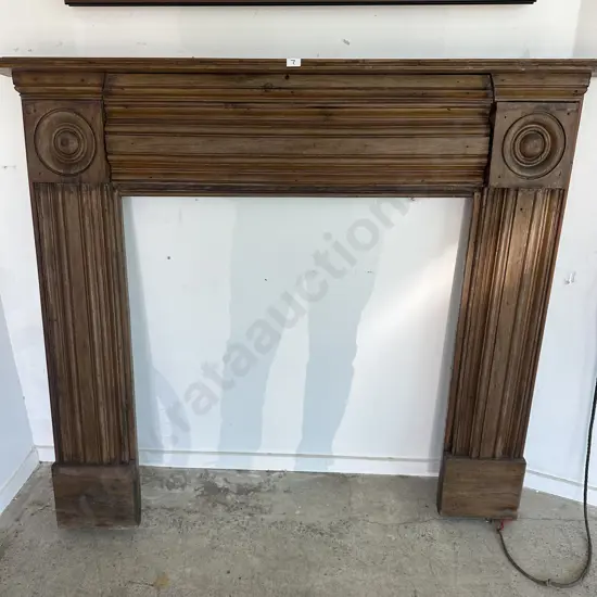 Colonial fire surround