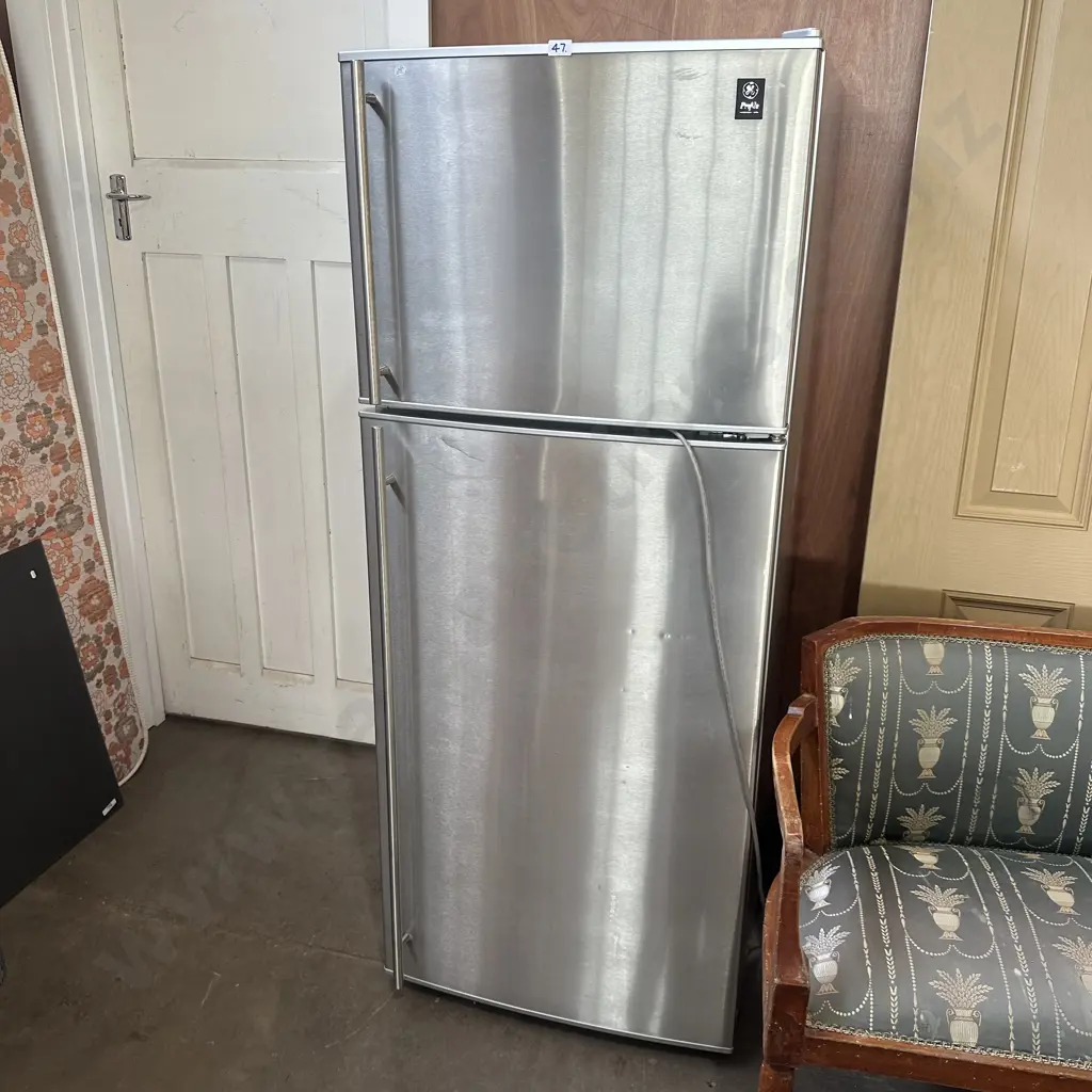 GE fridge freezer Image 1++