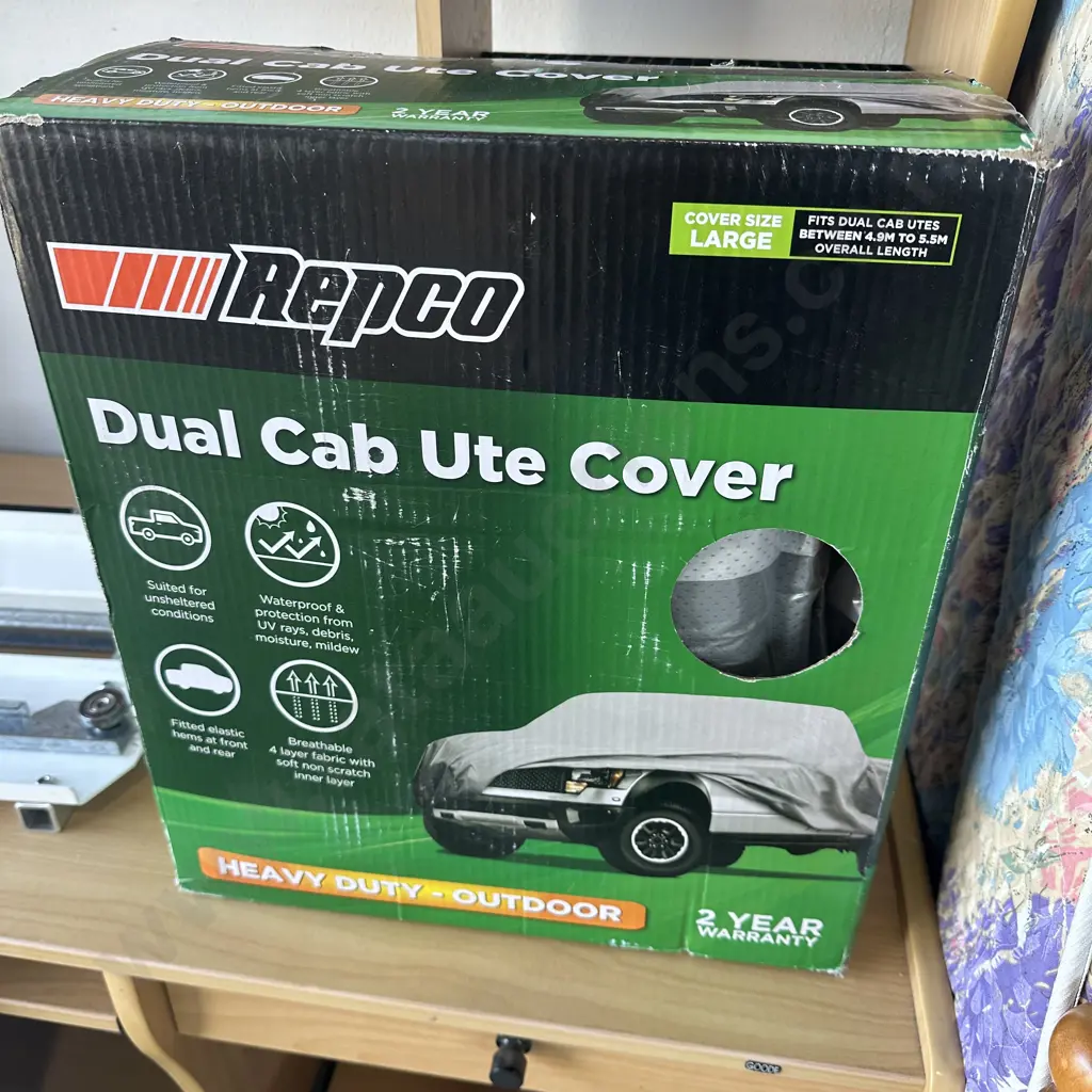 Large dual cab ute cover - excellent condition Image 1++