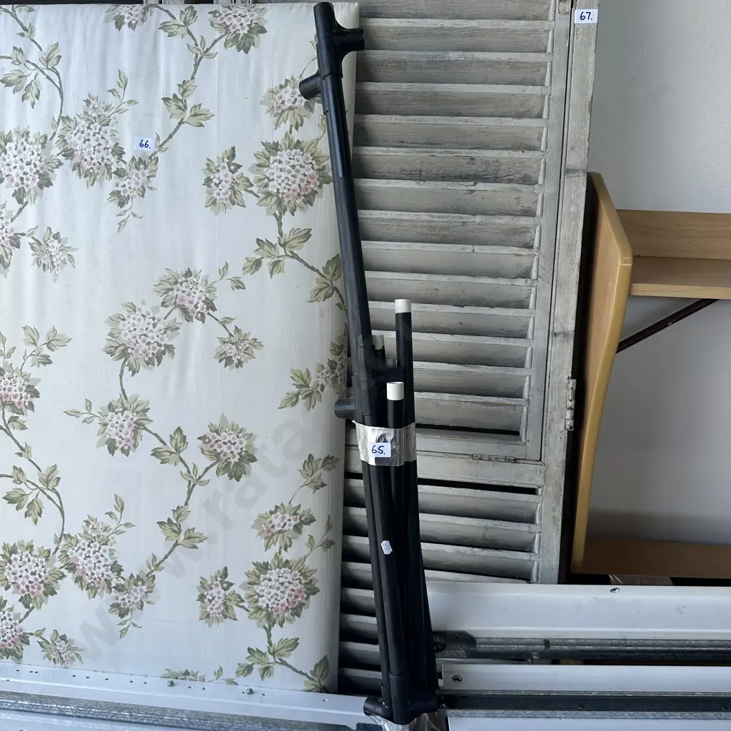 Tubular stand for solar blanket Image 1++