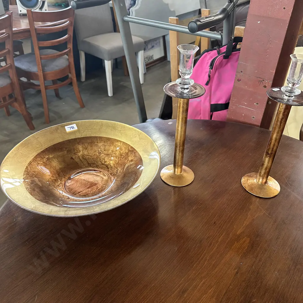Glass bowl and candle sticks Image 1++