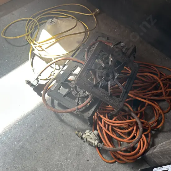 leads, light, cookers -as is lot