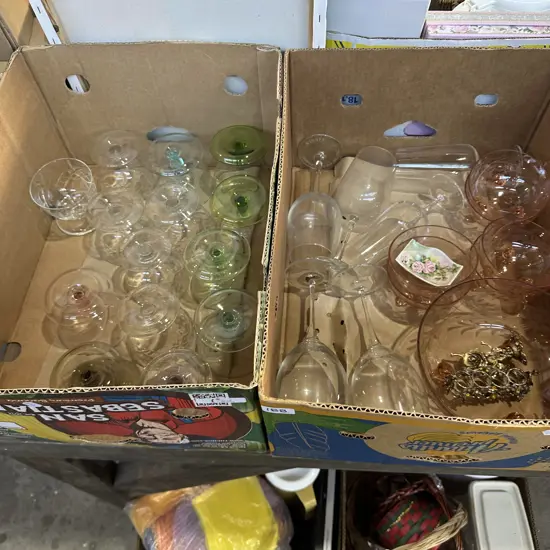 Two boxes glassware