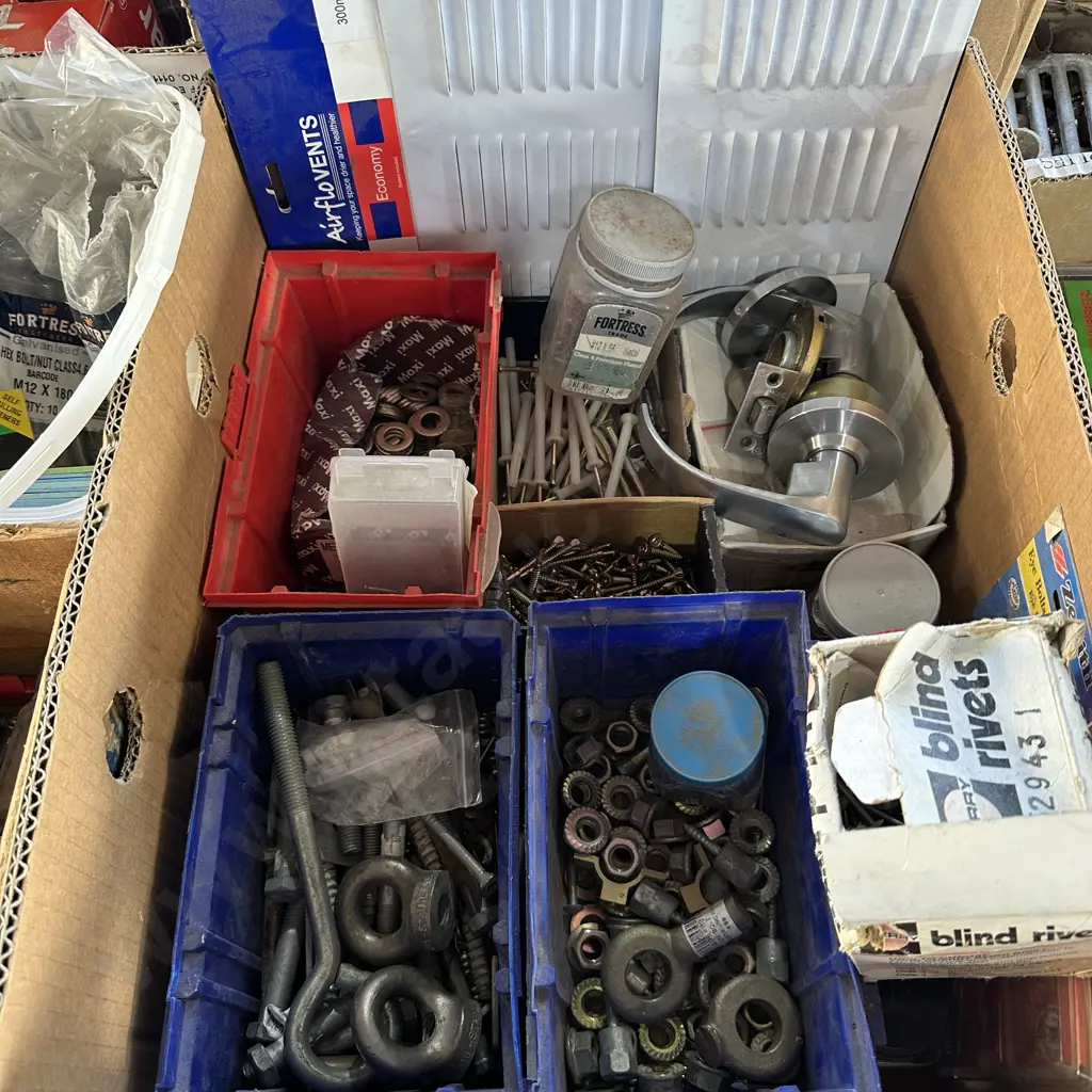 Box of rivets, screws, tapits, hardware etc. Image 1++