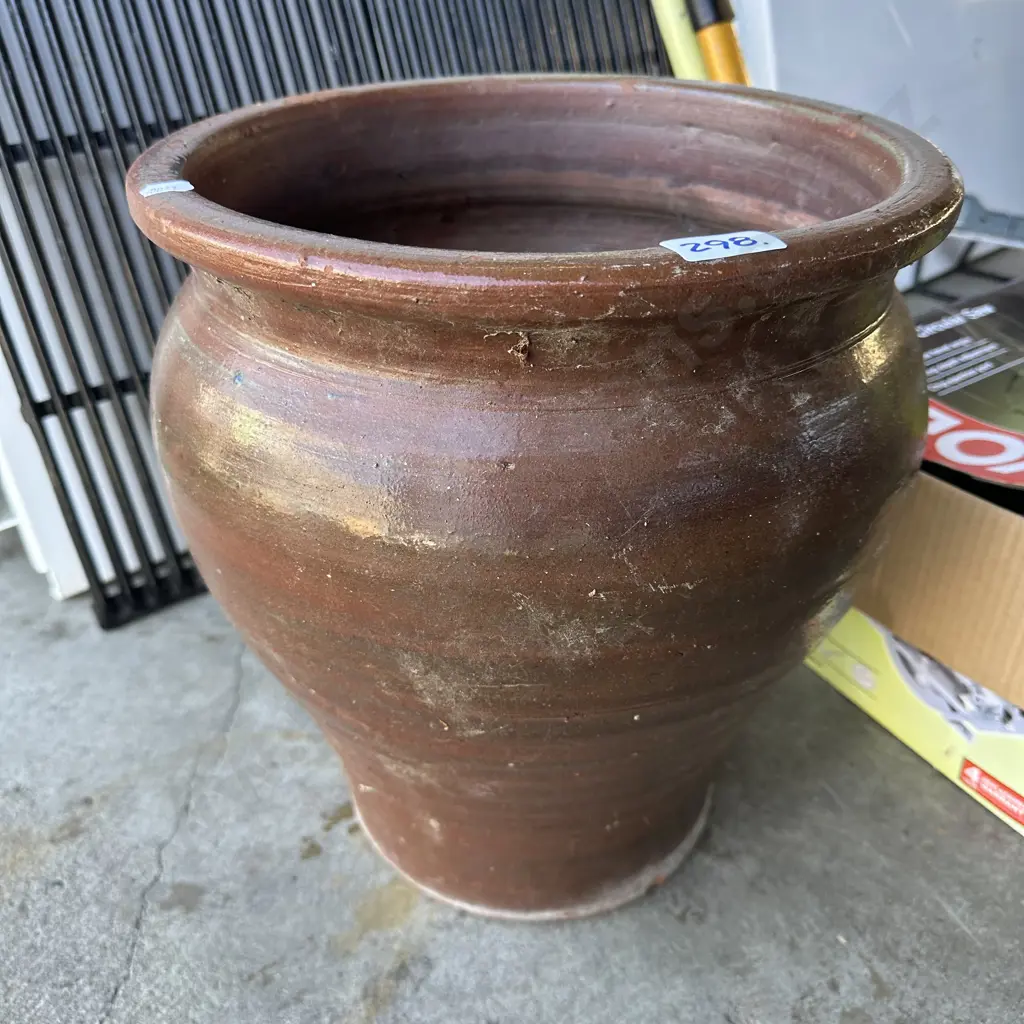 large planter Image 1++