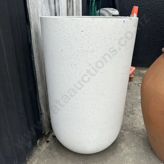 Large planter 900mm