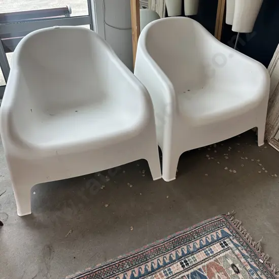 Pr pool side chairs